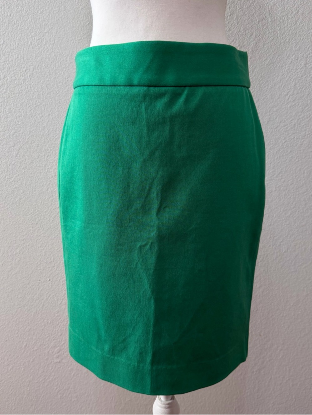 Banana Republic Green Size 4 Straight Pencil Skirt Career Office Chic EUC E